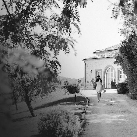 Domaine D'En Naudet Bed and Breakfast Teyssode Esterno foto